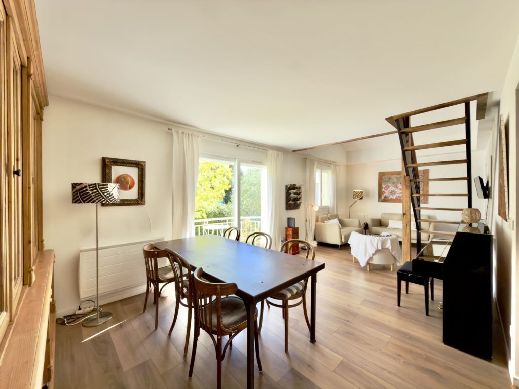 salle à manger salon villa des gardies