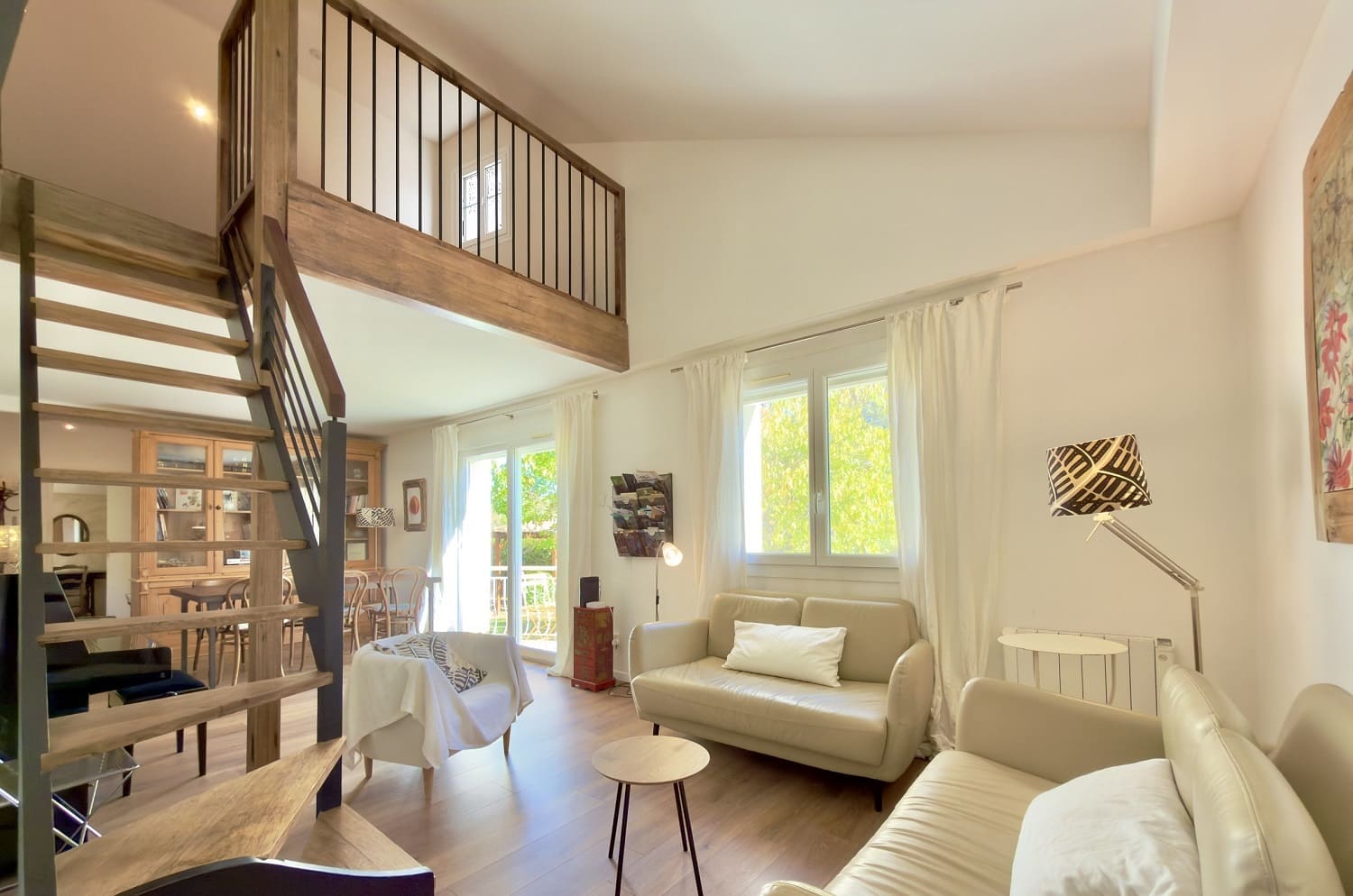 salon mezzanine maison gardoise authentique